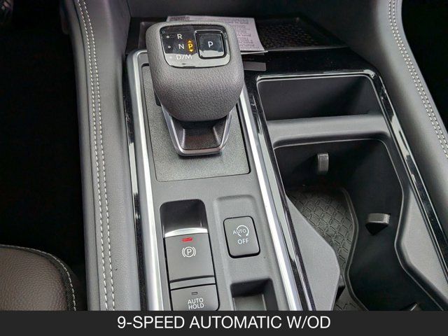 2025 Nissan Pathfinder Platinum