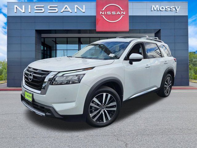 2025 Nissan Pathfinder Platinum 2025 Nissan Pathfinder Platinum