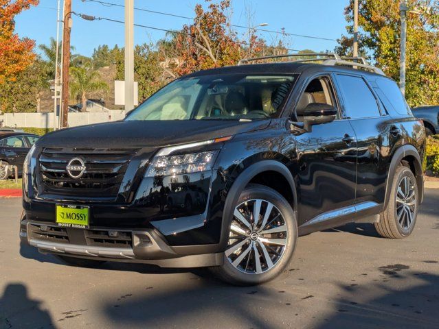 2025 Nissan Pathfinder Platinum 2025 Nissan Pathfinder Platinum
