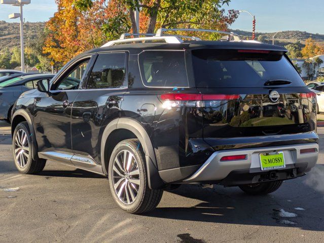 2025 Nissan Pathfinder Platinum 2025 Nissan Pathfinder Platinum