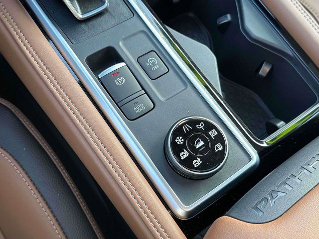 2025 Nissan Pathfinder Platinum 2025 Nissan Pathfinder Platinum