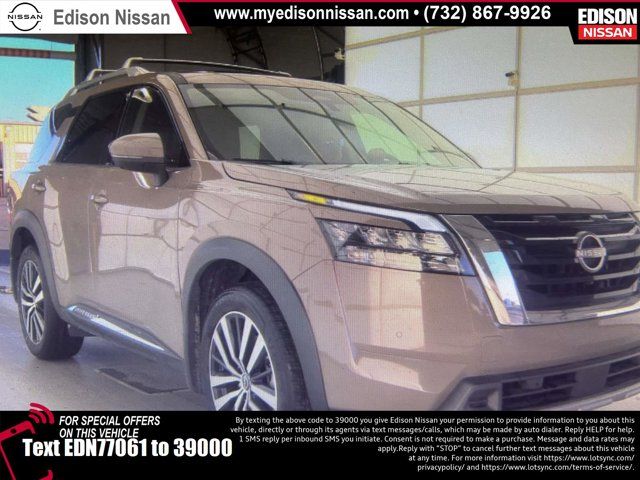 2025 Nissan Pathfinder Platinum