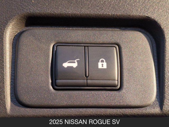 2025 Nissan Rogue SV