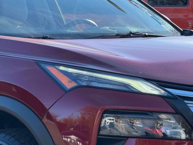 2025 Nissan Rogue AWD SV