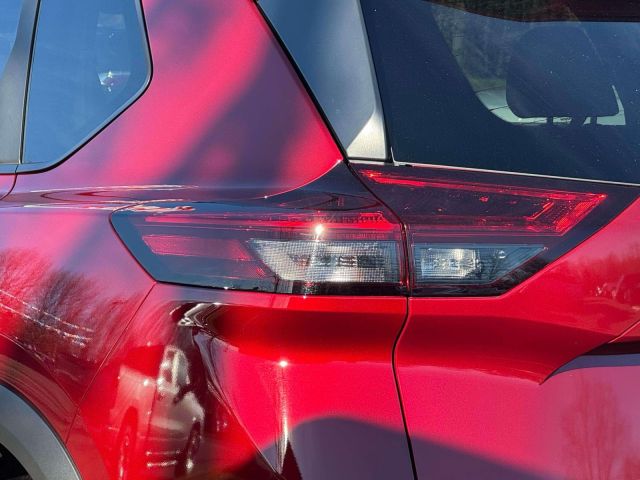 2025 Nissan Rogue AWD SV