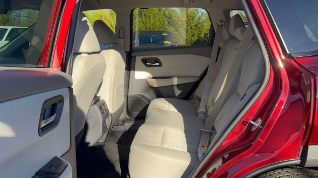 2025 Nissan Rogue AWD SV