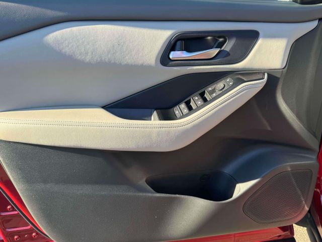 2025 Nissan Rogue AWD SV