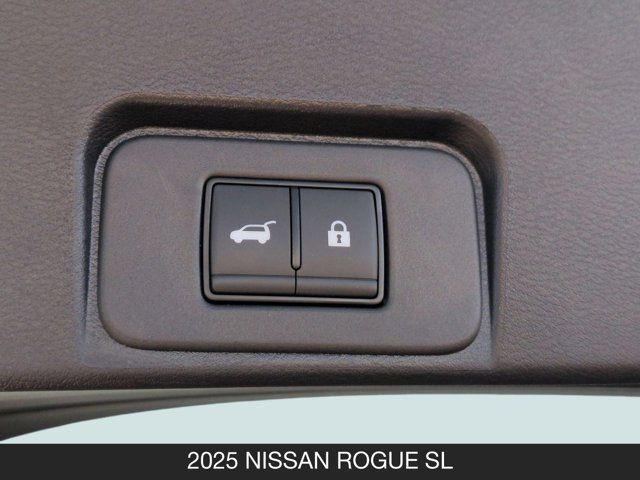 2025 Nissan Rogue SL