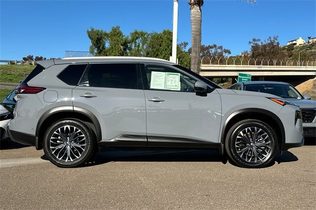 2025 Nissan Rogue SL