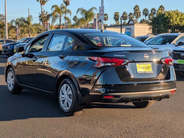 2025 Nissan Versa S 2025 Nissan Versa S