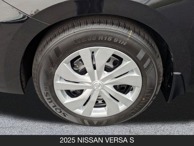 2025 Nissan Versa S 2025 Nissan Versa S
