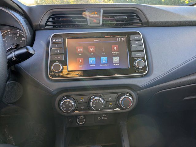 2025 Nissan Versa SV 2025 Nissan Versa SV