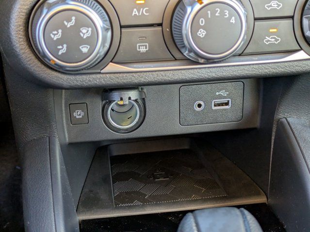 2025 Nissan Versa SV 2025 Nissan Versa SV