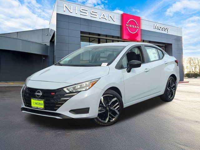 2025 Nissan Versa SR