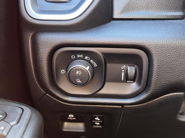 2025 Ram 1500 Big Horn 4x4 Quad Cab 64 Box
