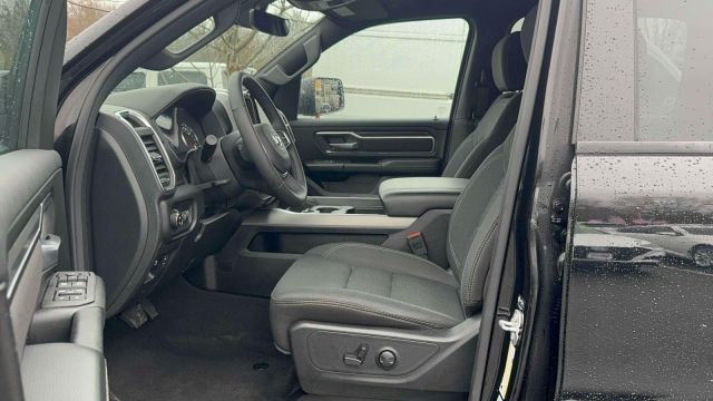 2025 Ram 1500 Big Horn 4x4 Crew Cab 57 Box 2025 Ram 1500 Big Horn 4x4 Crew Cab 57 Box