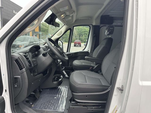 2025 Ram ProMaster Cargo Van Tradesman 1500 Low Roof 136 WB w/Pass Seat