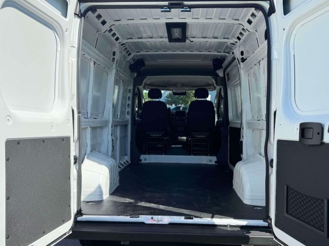 2025 Ram ProMaster Cargo Van SLT 1500 High Roof 136 WB