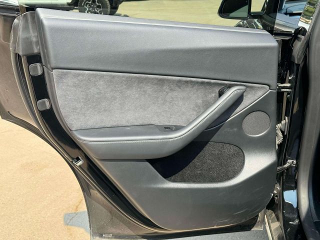 2025 Tesla Model Y Long Range AWD *Ltd Avail*