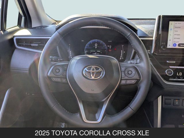 2025 Toyota Corolla Cross XLE