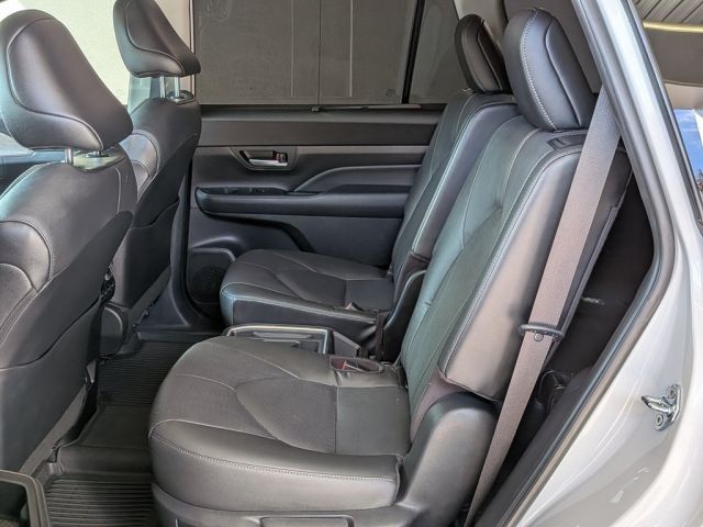 2025 Toyota Grand Highlander Platinum 2025 Toyota Grand Highlander Platinum
