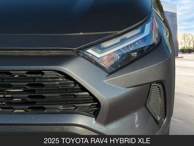 2025 Toyota Rav4 Hybrid XLE