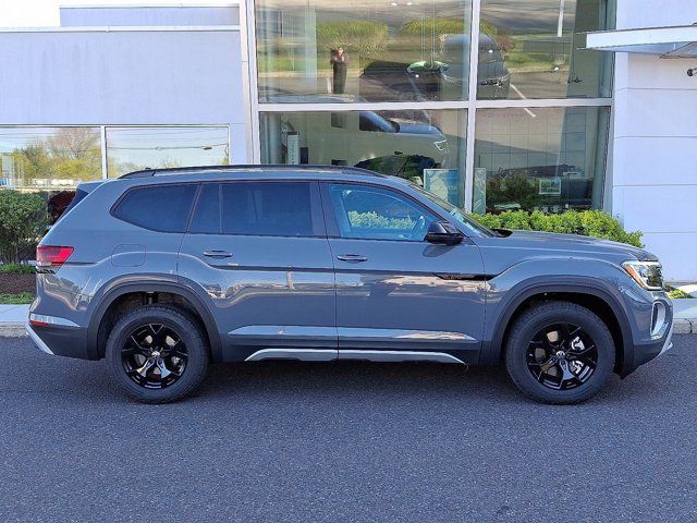 2025 Volkswagen Atlas 2.0T Peak Edition