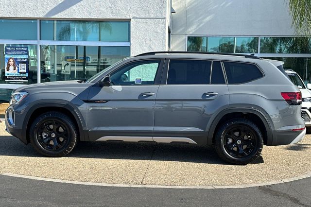 2025 Volkswagen Atlas 2.0T Peak Edition 2025 Volkswagen Atlas 2.0T Peak Edition