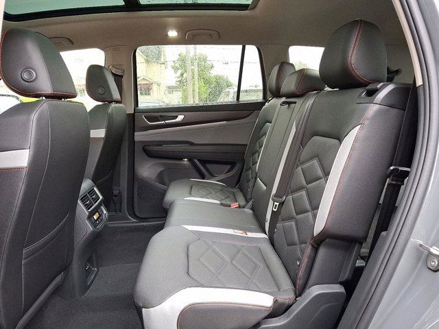 2025 Volkswagen Atlas 2.0T Peak Edition