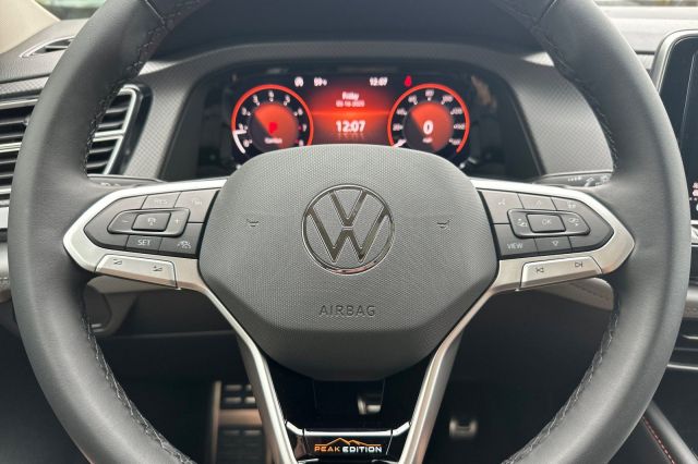2025 Volkswagen Atlas 2.0T Peak Edition 2025 Volkswagen Atlas 2.0T Peak Edition