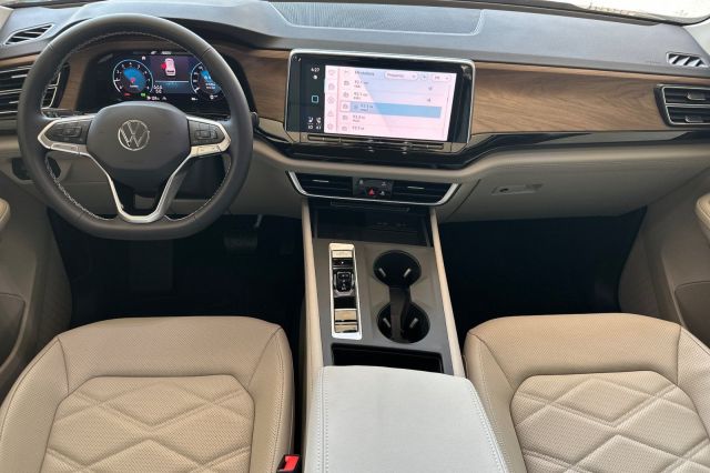 2025 Volkswagen Atlas 2.0T SE 2025 Volkswagen Atlas 2.0T SE