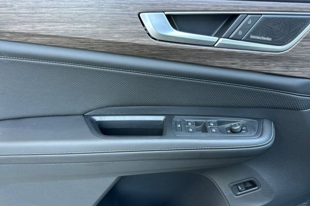 2025 Volkswagen Atlas 2.0T SEL Premium R-Line 2025 Volkswagen Atlas 2.0T SEL Premium R-Line