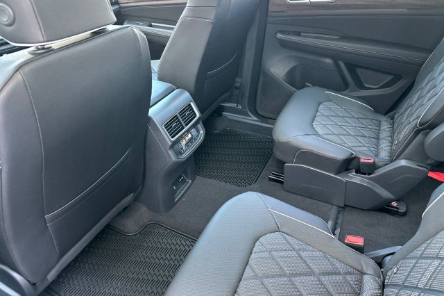 2025 Volkswagen Atlas 2.0T SEL Premium R-Line 2025 Volkswagen Atlas 2.0T SEL Premium R-Line