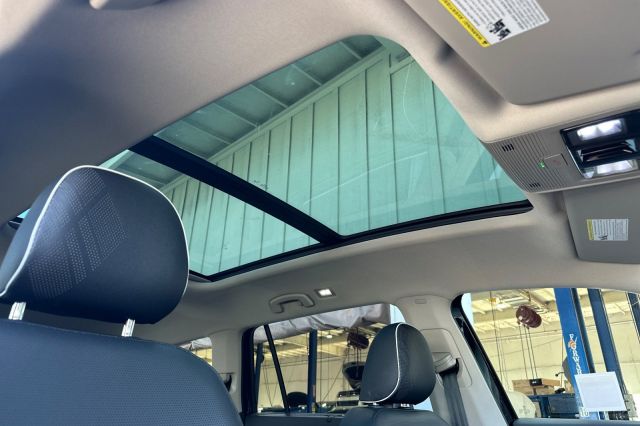 2025 Volkswagen Atlas 2.0T SEL Premium R-Line 2025 Volkswagen Atlas 2.0T SEL Premium R-Line