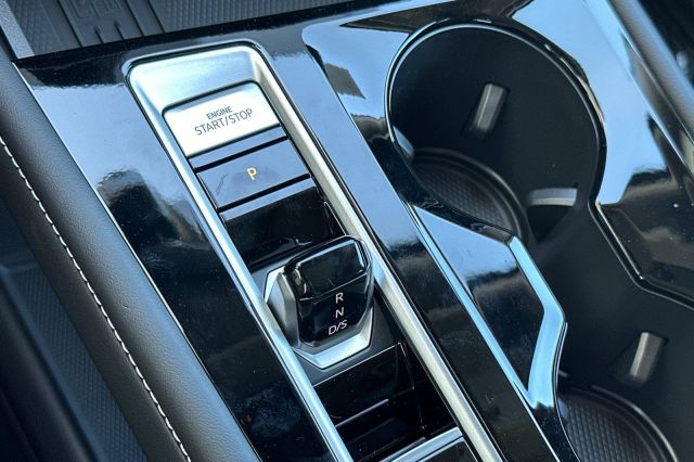 2025 Volkswagen Atlas 2.0T SEL Premium R-Line 2025 Volkswagen Atlas 2.0T SEL Premium R-Line