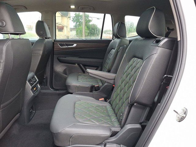 2025 Volkswagen Atlas 2.0T SEL Premium R-Line