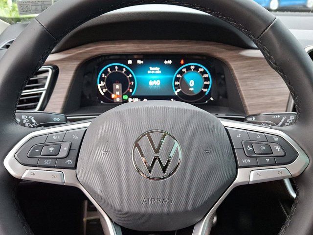 2025 Volkswagen Atlas 2.0T SEL Premium R-Line
