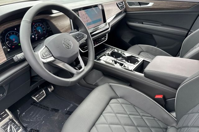 2025 Volkswagen Atlas 2.0T SEL Premium R-Line 2025 Volkswagen Atlas 2.0T SEL Premium R-Line