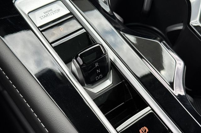 2025 Volkswagen Atlas 2.0T SEL Premium R-Line 2025 Volkswagen Atlas 2.0T SEL Premium R-Line