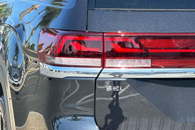 2025 Volkswagen Atlas 2.0T SEL Premium R-Line 2025 Volkswagen Atlas 2.0T SEL Premium R-Line