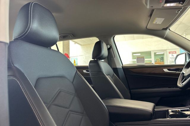 2025 Volkswagen Atlas 2.0T SE w/Technology 2025 Volkswagen Atlas 2.0T SE w/Technology