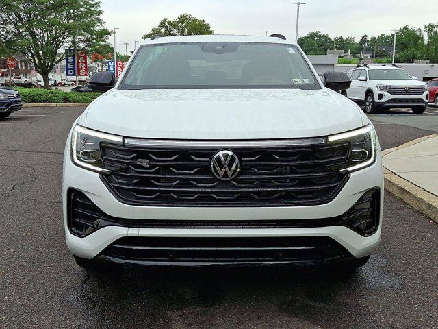 2025 Volkswagen Atlas Cross Sport 2.0T SEL R-Line Black