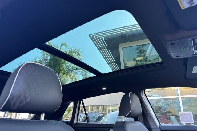 2025 Volkswagen Atlas Cross Sport 2.0T SEL Premium R-Line 2025 Volkswagen Atlas Cross Sport 2.0T SEL Premium R-Line