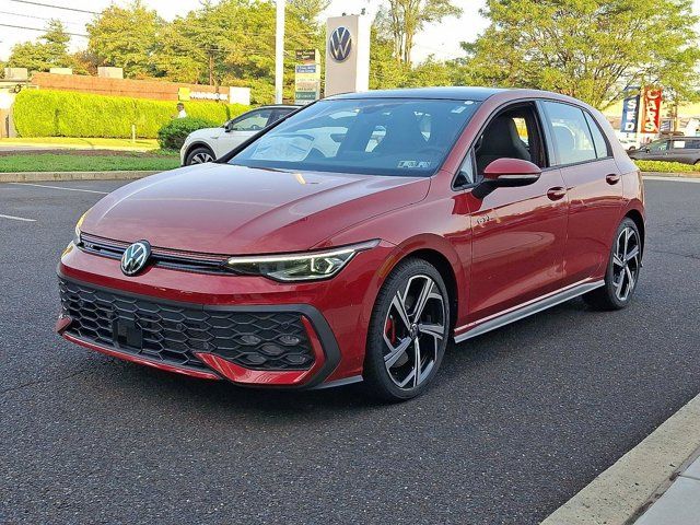 2025 Volkswagen Golf GTI SE