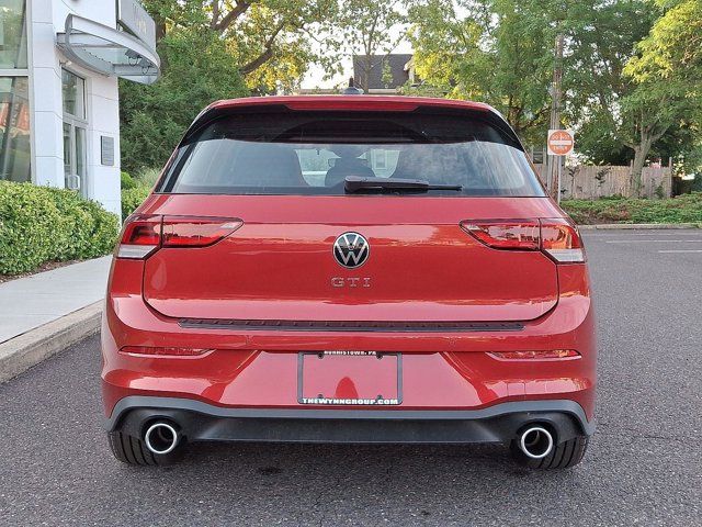 2025 Volkswagen Golf GTI SE