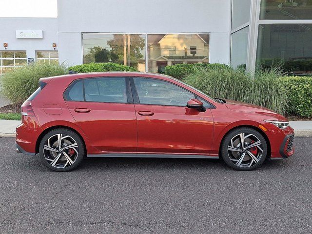 2025 Volkswagen Golf GTI SE