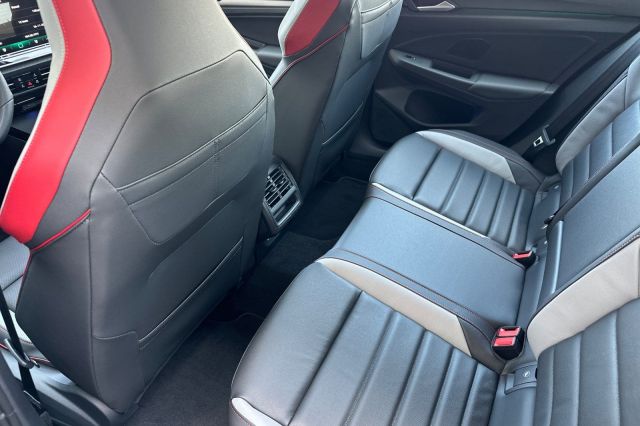 2025 Volkswagen Golf GTI 2.0T SE 2025 Volkswagen Golf GTI 2.0T SE