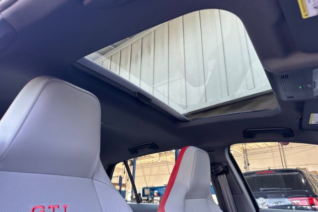 2025 Volkswagen Golf GTI 2.0T SE 2025 Volkswagen Golf GTI 2.0T SE