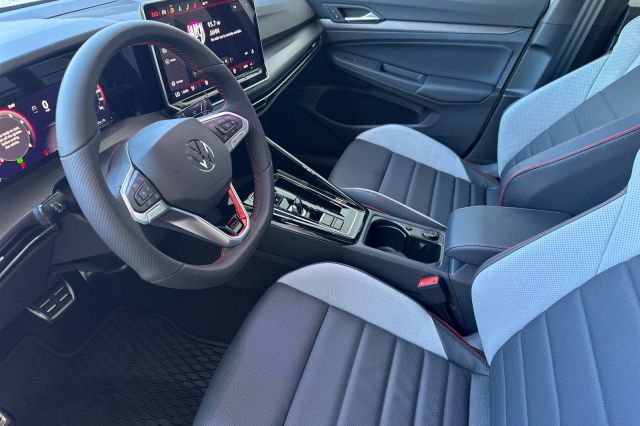 2025 Volkswagen Golf GTI 2.0T SE 2025 Volkswagen Golf GTI 2.0T SE