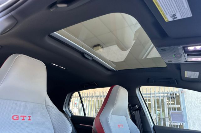 2025 Volkswagen Golf GTI 2.0T SE 2025 Volkswagen Golf GTI 2.0T SE